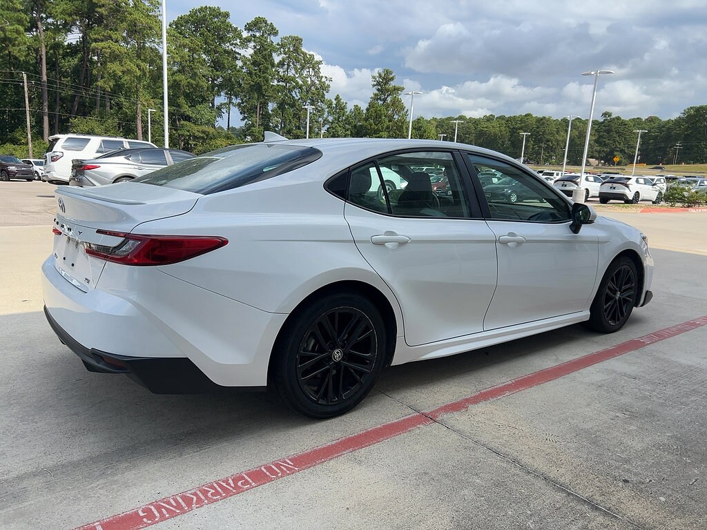 Used 2025 Toyota Camry SE Sedan