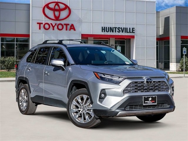 2024 Toyota RAV4 Limited's photo