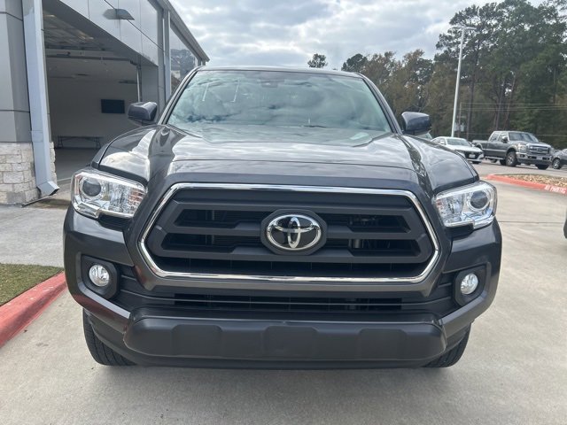 2022 Toyota Tacoma SR5 V6 photo 2