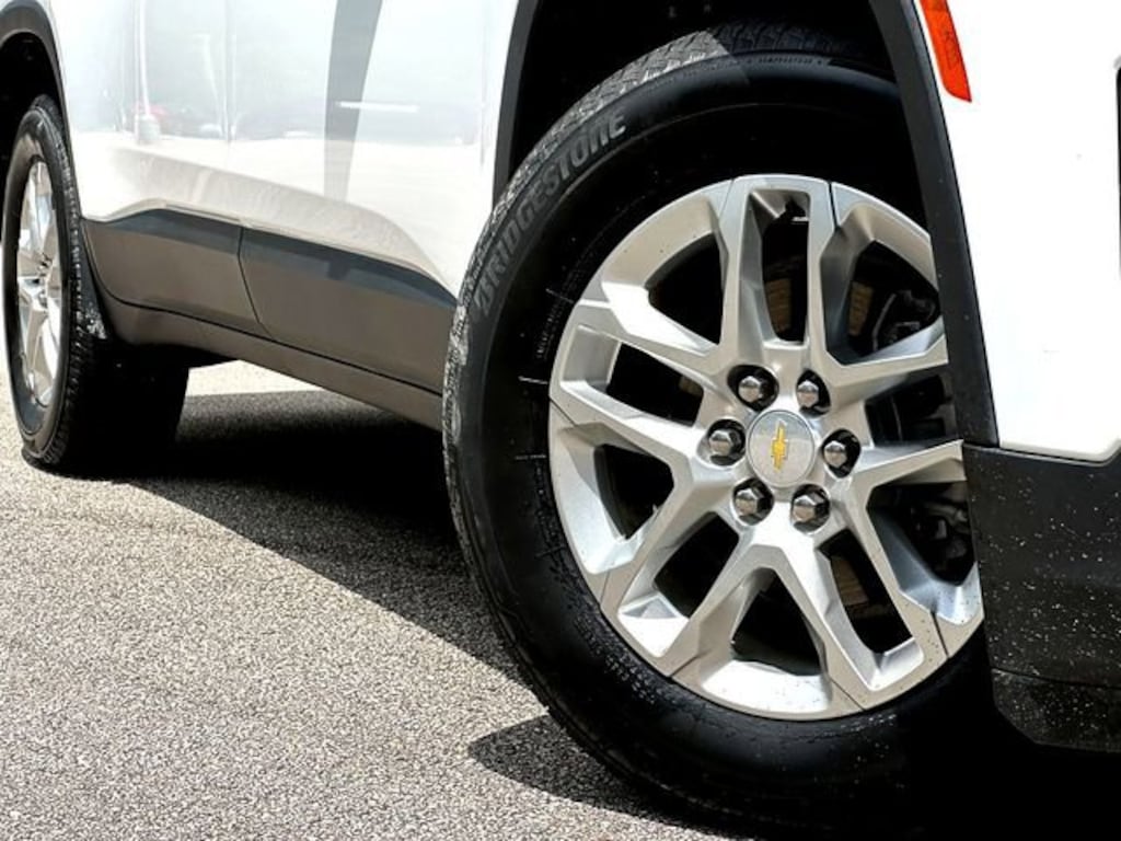 Used 2022 Chevrolet Traverse LS w/1FL SUV