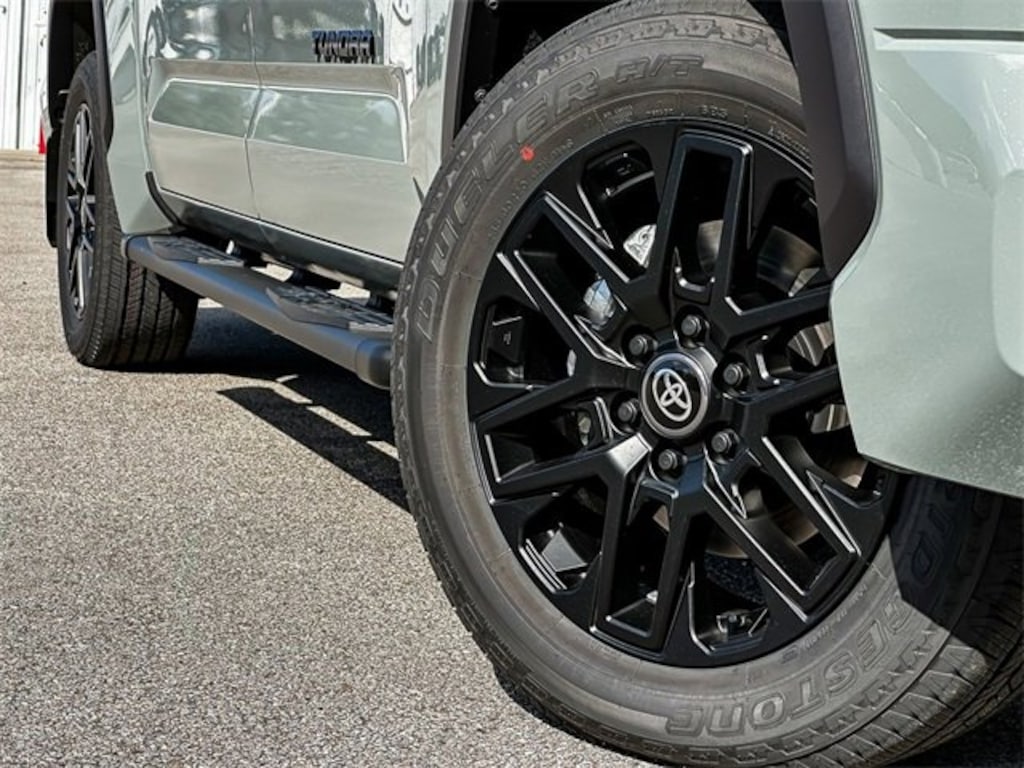 New 2026 Toyota Tundra Limited LIMITED CREWMAX 5.5