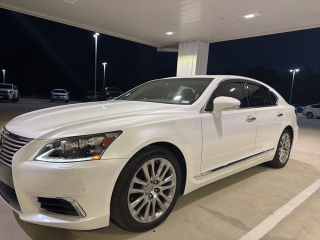 2017 Lexus LS Base's photo