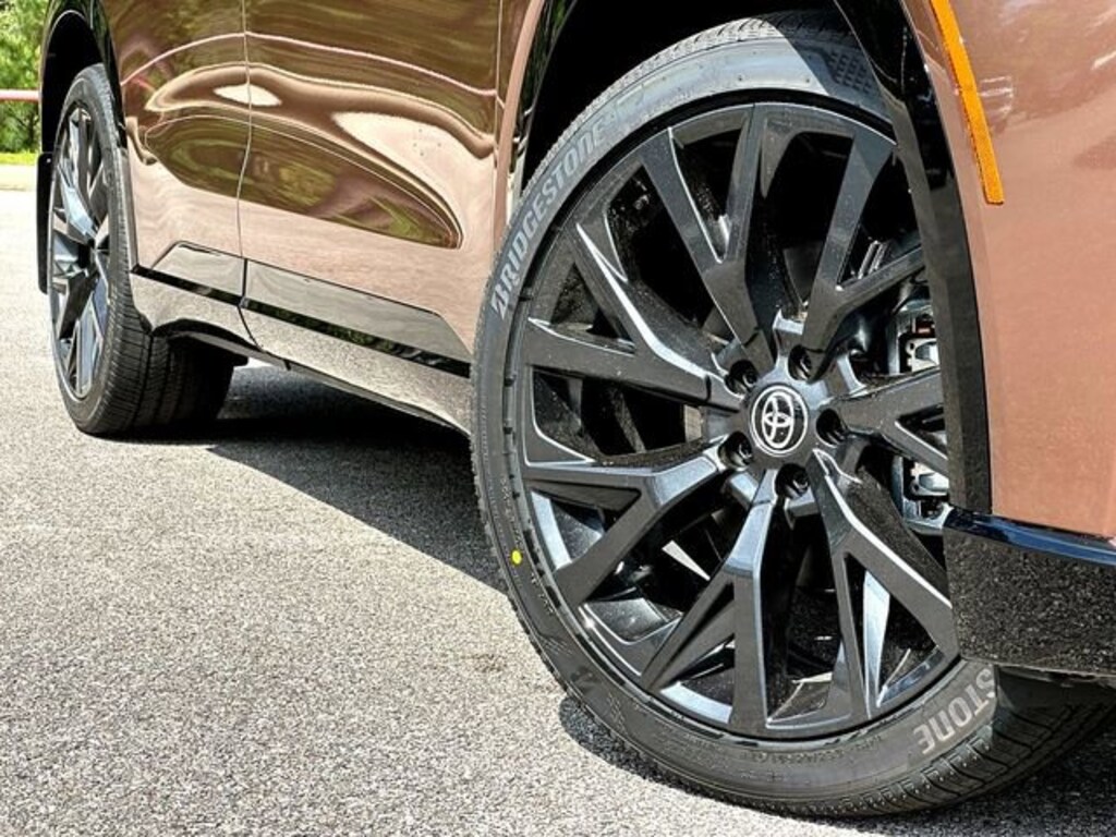 New 2026 Toyota Crown Signia Limited LIMITED