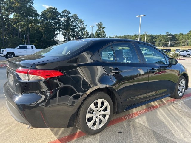2024 Toyota Corolla LE photo 3
