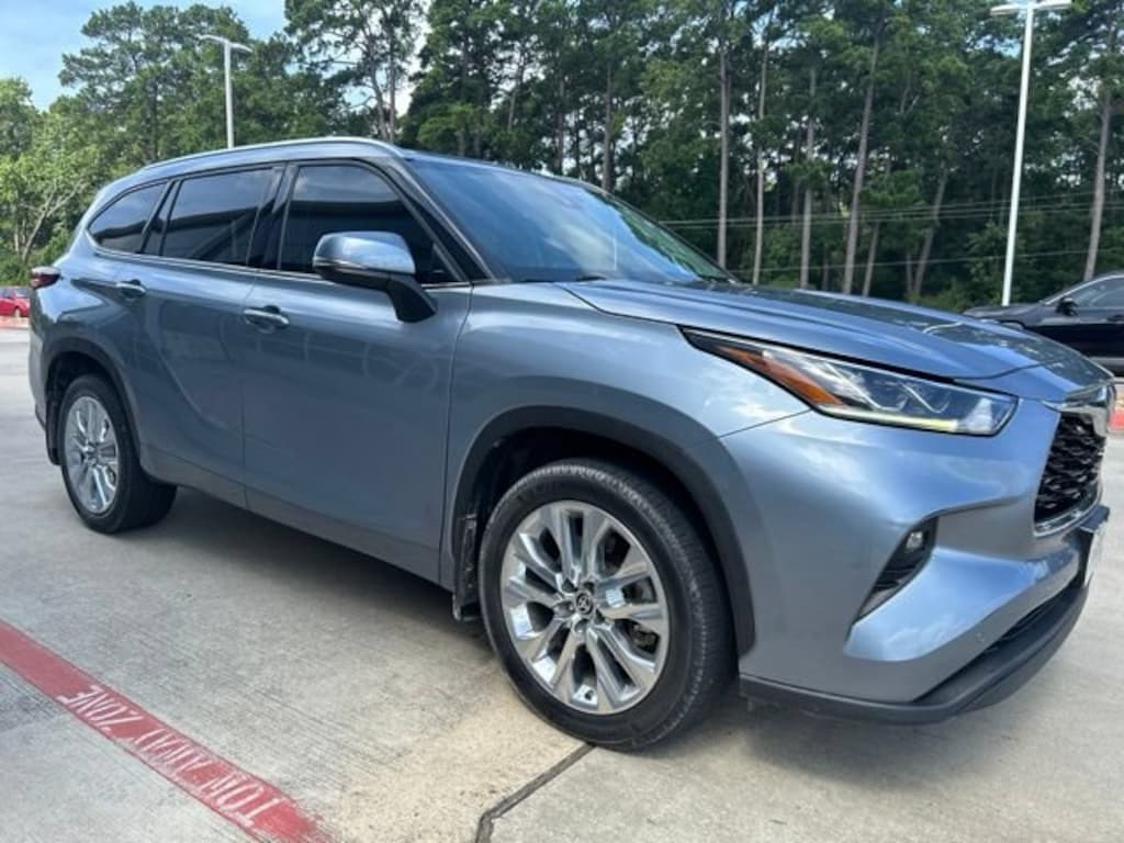 Used 2023 Toyota Highlander Limited SUV
