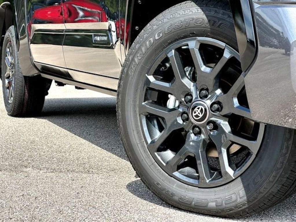 New 2026 Toyota Tundra Platinum PLATINUM CREWMAX 5.5