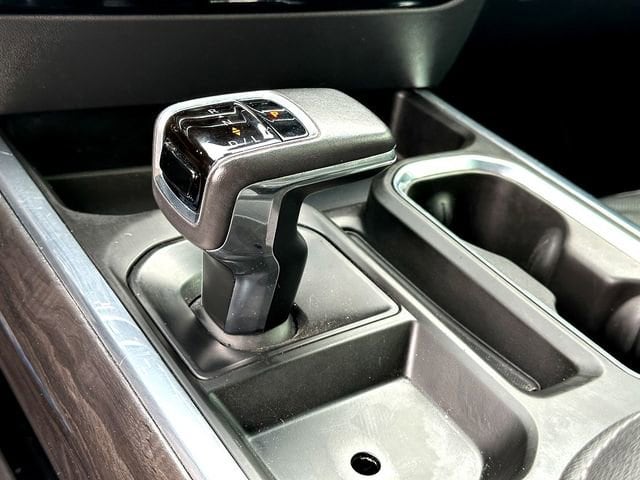 2022 Chevrolet Silverado 1500 LTZ - Photo 17