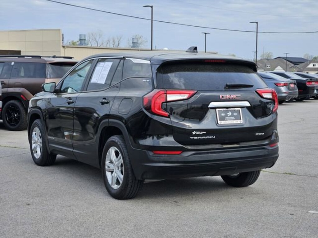 Used 2024 GMC Terrain SLE SUV