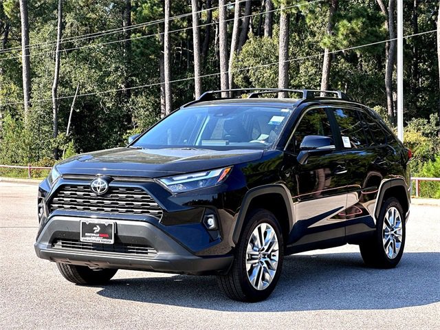 2025 Toyota RAV4 XLE Premium photo 3