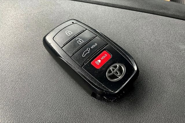 2024 Toyota Highlander LE - Photo 37