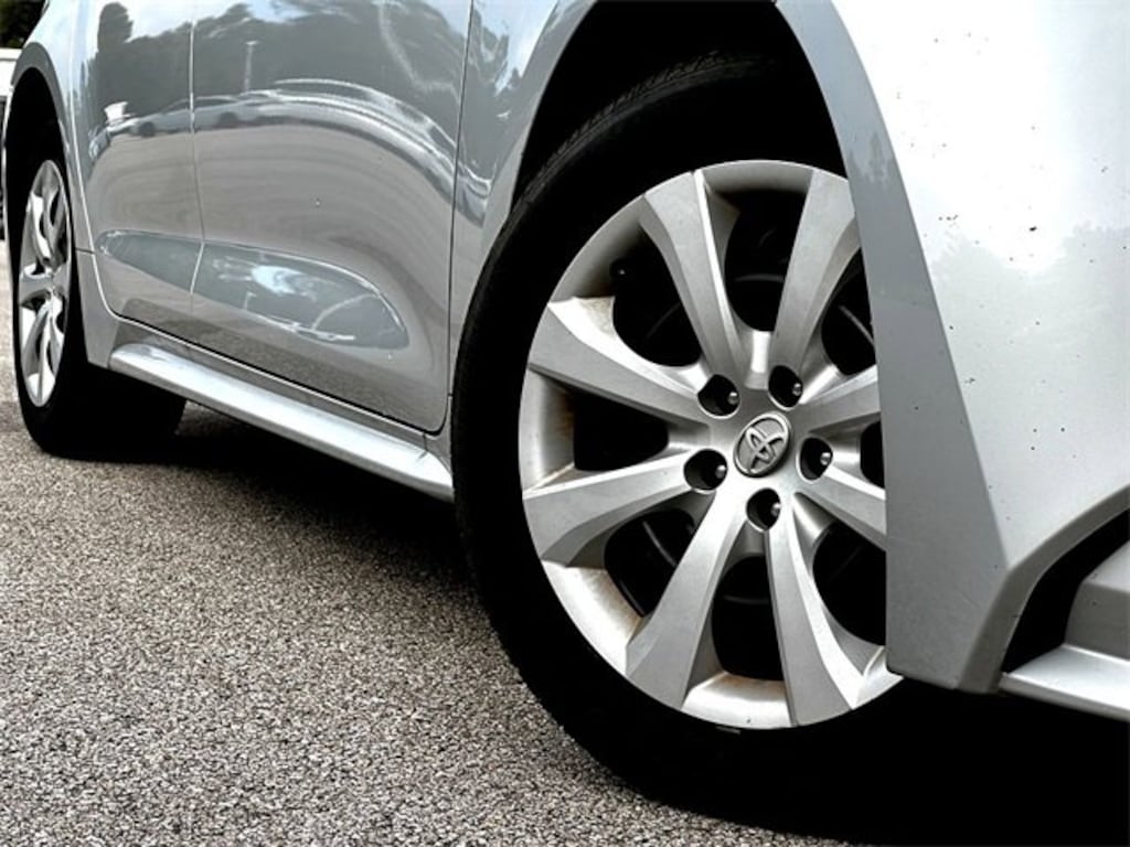 Used 2024 Toyota Corolla LE Sedan