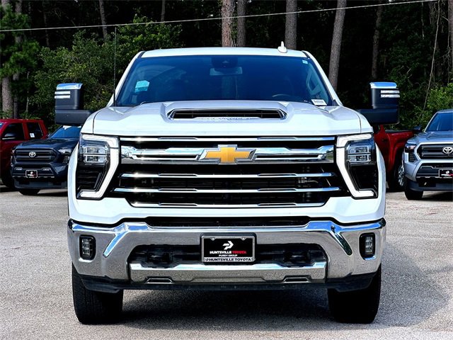 2024 Chevrolet Silverado 2500HD LTZ photo 3