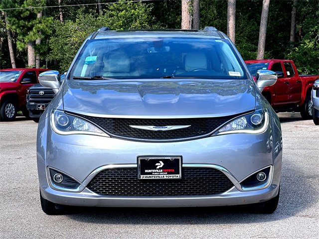 2020 Chrysler Pacifica Limited photo 3