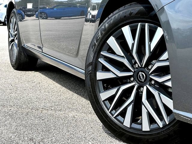 Used 2024 Nissan Altima SV with VIN 1N4BL4DV3RN319136 for sale in Huntsville, TX