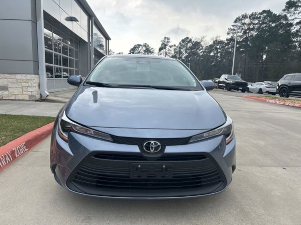 Used 2025 Toyota Corolla LE Sedan
