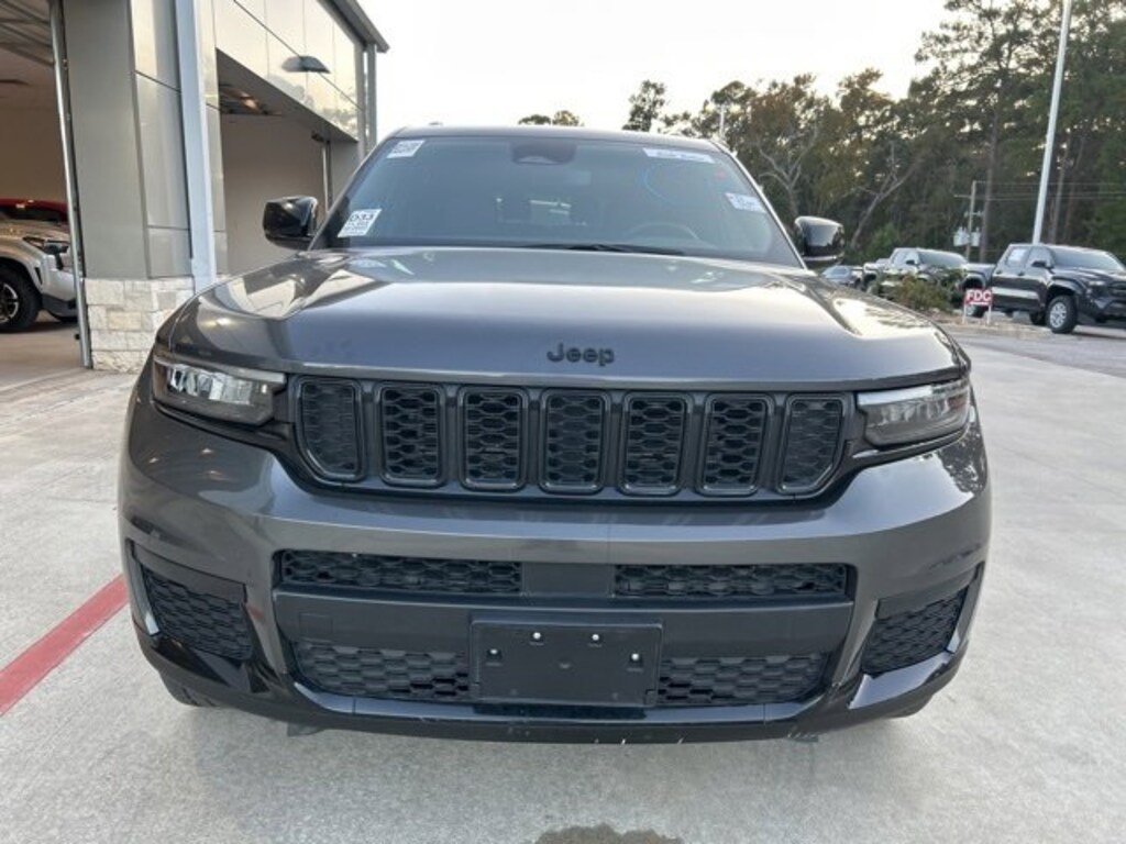Used 2023 Jeep Grand Cherokee L Laredo SUV
