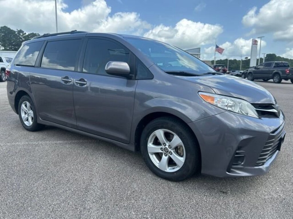 Used 2020 Toyota Sienna LE 8 Passenger Van