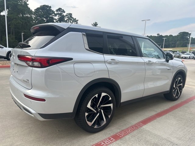 2024 Mitsubishi Outlander PHEV SE photo 4