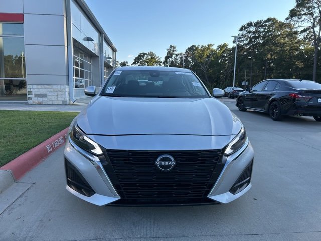2023 Nissan Altima 2.5 SV photo 2