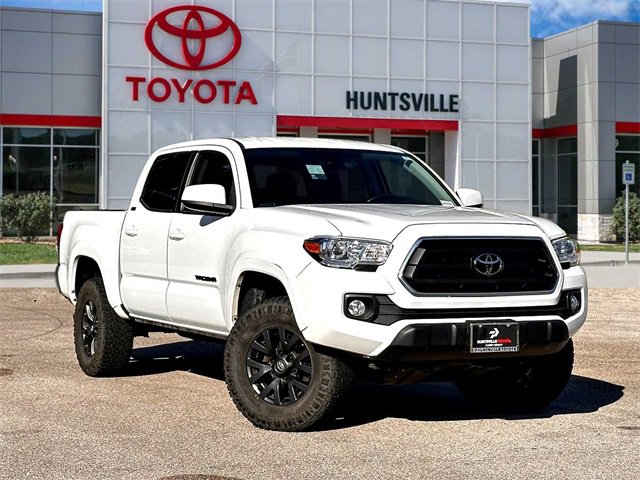 2021 Toyota Tacoma SR5's photo