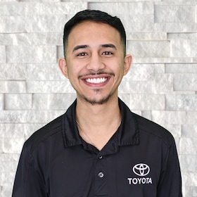 Staff member Alex Gonzalez from e267c5e3c54a