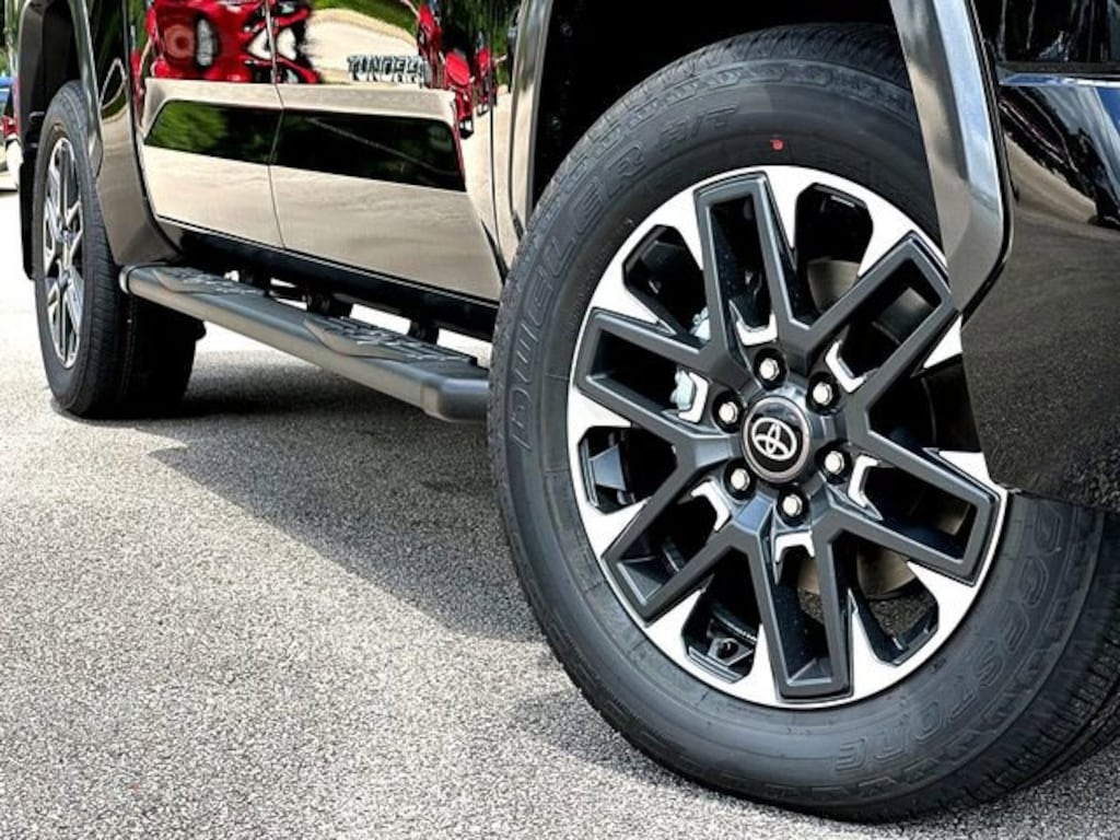 New 2026 Toyota Tundra Limited LIMITED CREWMAX 5.5