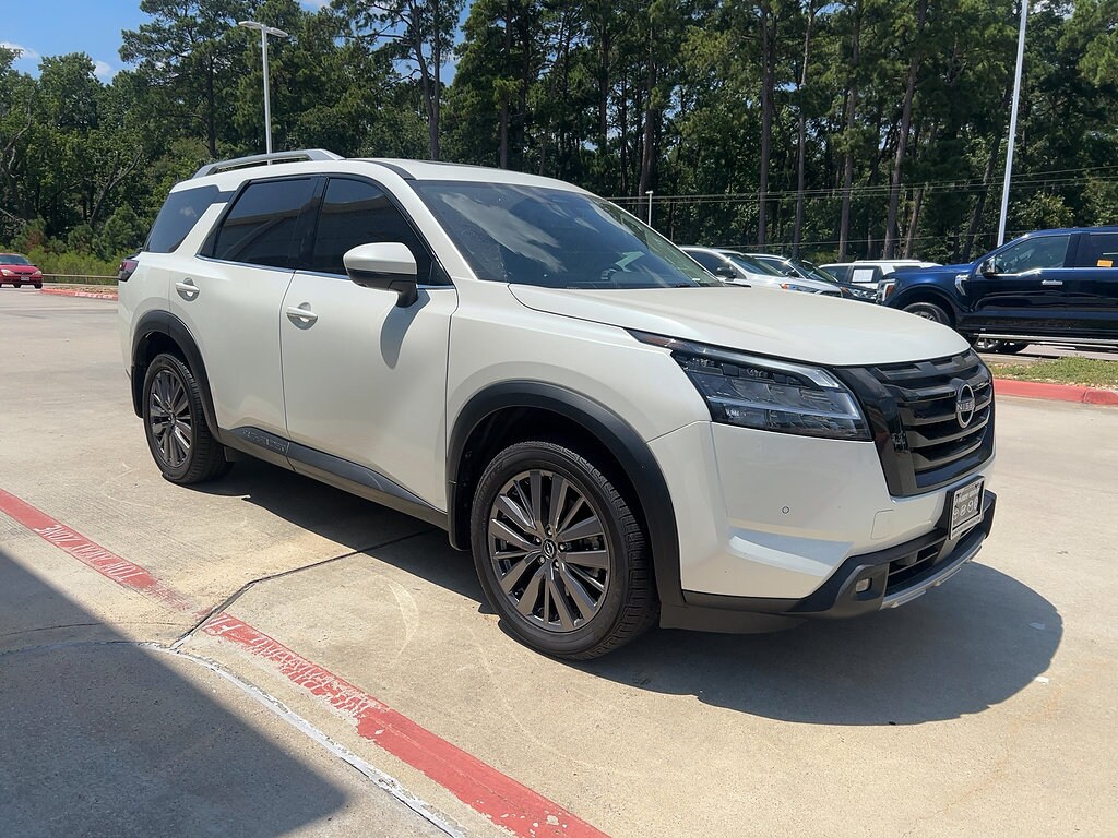 Used 2024 Nissan Pathfinder SL SUV