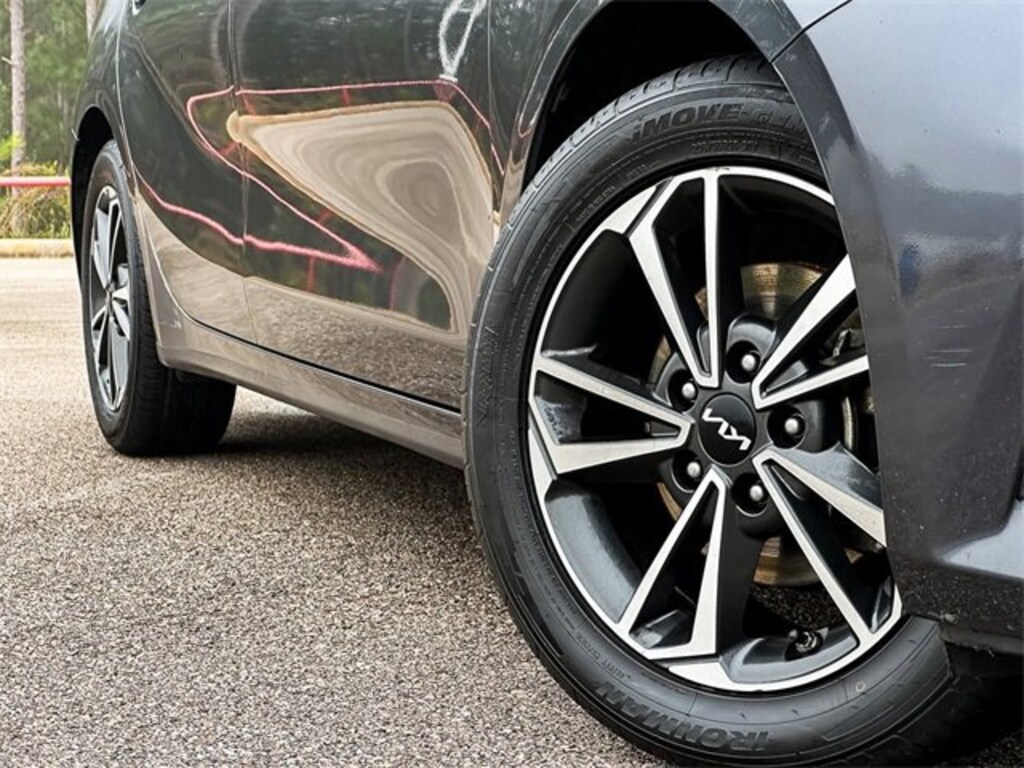 Used 2024 Kia Forte LXS Sedan