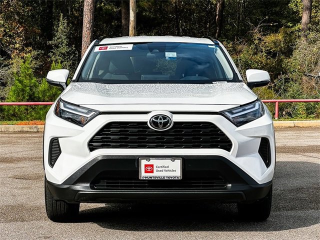 2025 Toyota RAV4 Hybrid XLE photo 3