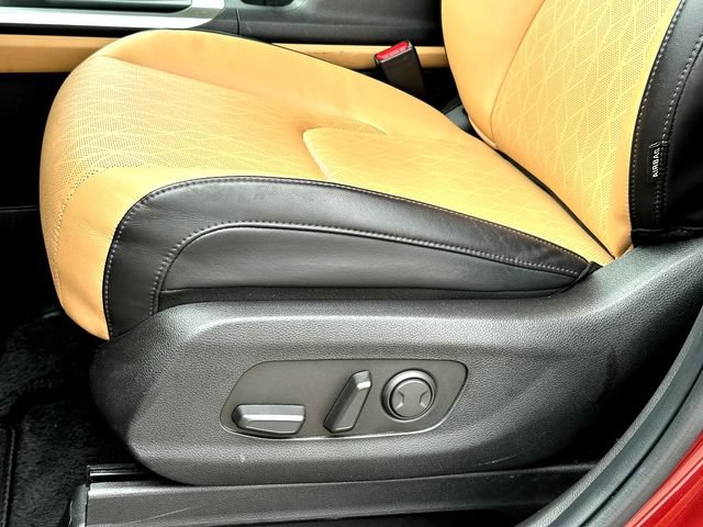 2024 Kia Carnival LX Seat Pkg - Photo 12