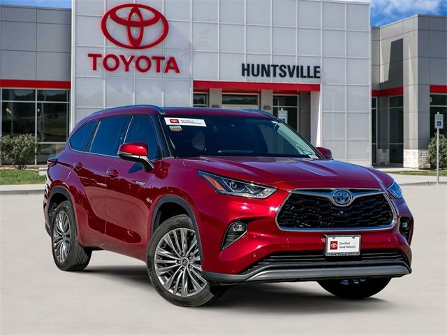 2021 Toyota Highlander Platinum's photo