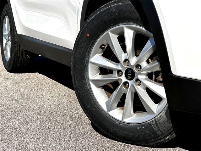 Used 2019 Kia Sorento LX with VIN 5XYPG4A39KG513867 for sale in Huntsville, TX
