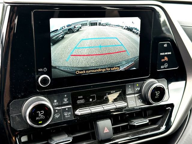 2024 Toyota Highlander LE - Photo 14