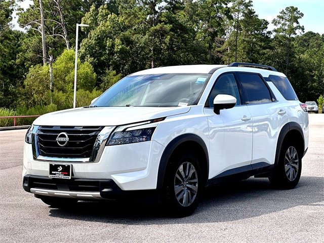 2024 Nissan Pathfinder SV photo 3