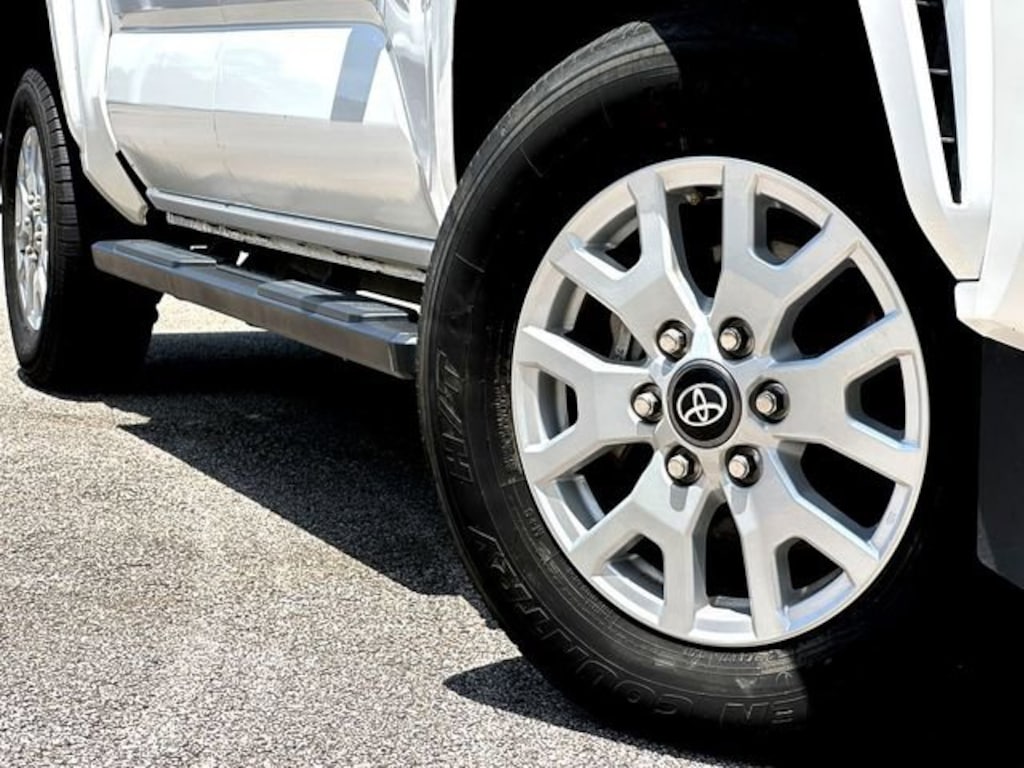 Used 2024 Toyota Tacoma SR5 Truck Double Cab