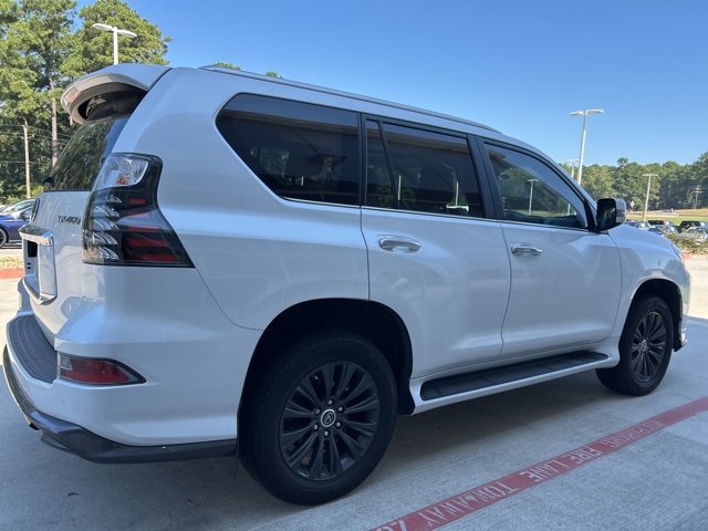 2023 Lexus GX 460 photo 2