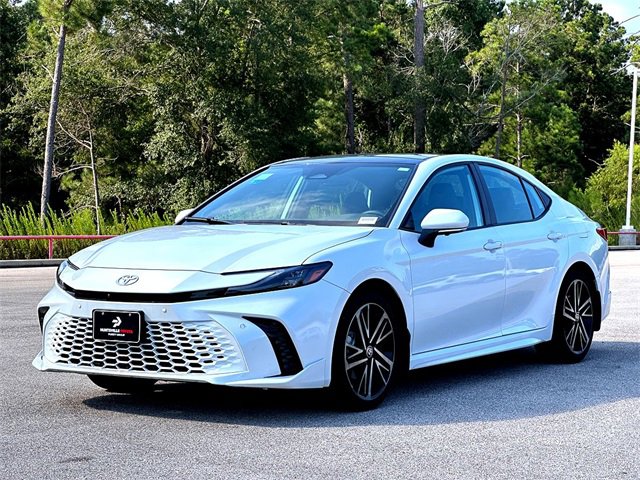 2025 Toyota Camry XSE photo 3