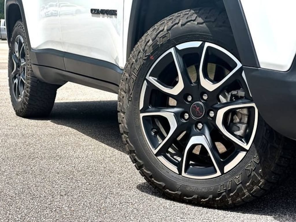 Used 2026 Jeep Compass Trailhawk SUV