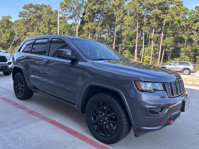 2018 Jeep Grand Cherokee Laredo photo 2