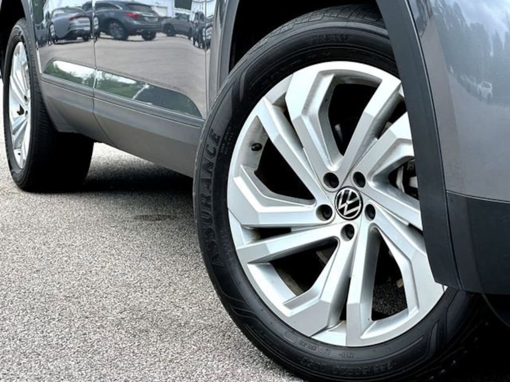 Used 2023 Volkswagen Atlas 3.6L V6 SE w/Technology SUV