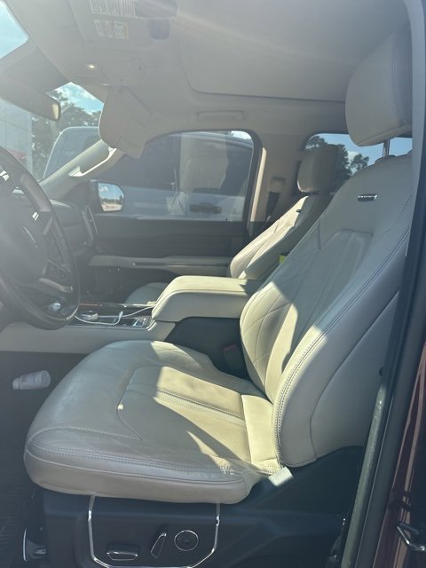2020 Ford Expedition Platinum photo 2