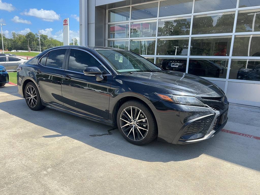 Used 2024 Toyota Camry SE Sedan