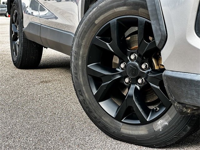 2021 Toyota RAV4 LE photo 2