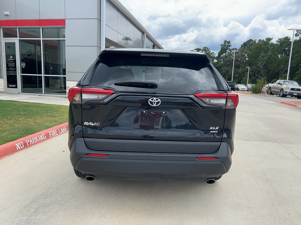 Used 2025 Toyota RAV4 XLE SUV
