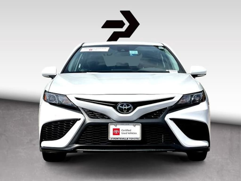 Used 2023 Toyota Camry SE Sedan