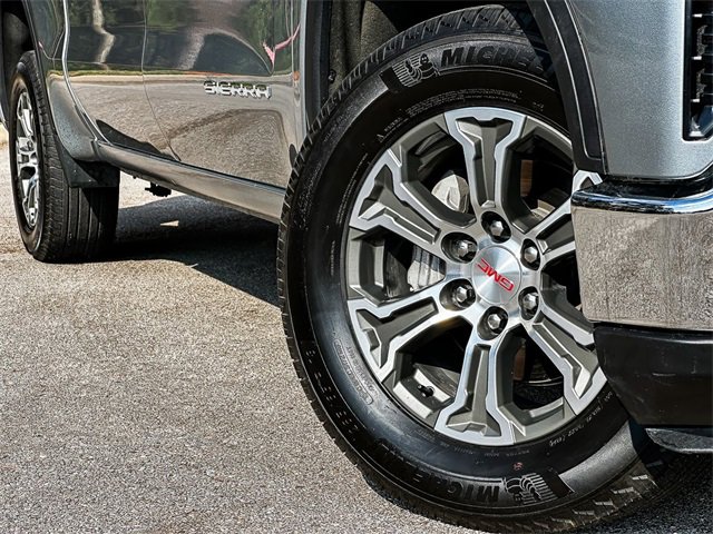 2025 Gmc Sierra 1500 SLT photo 2