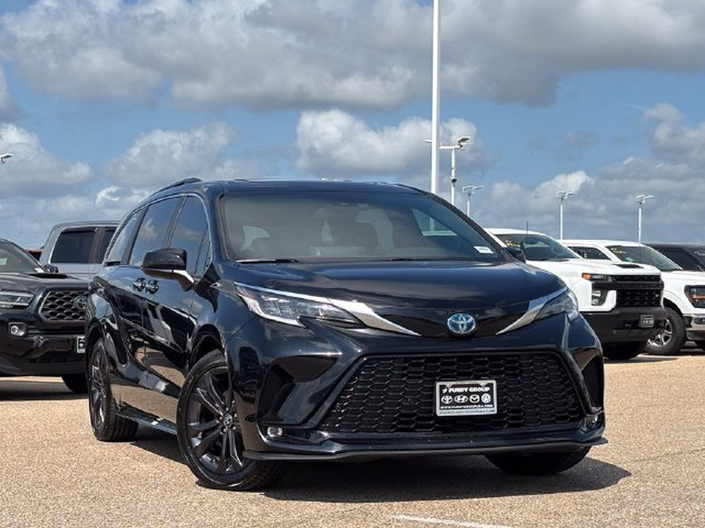 Used 2024 Toyota Sienna XSE 7 Passenger Van Passenger Van