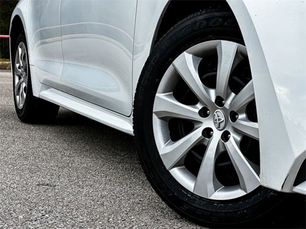 Used 2024 Toyota Corolla LE Sedan