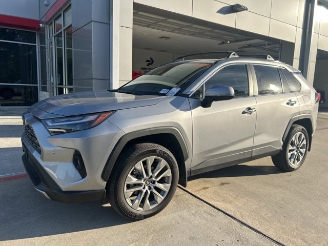 2024 Toyota RAV4 Limited's photo