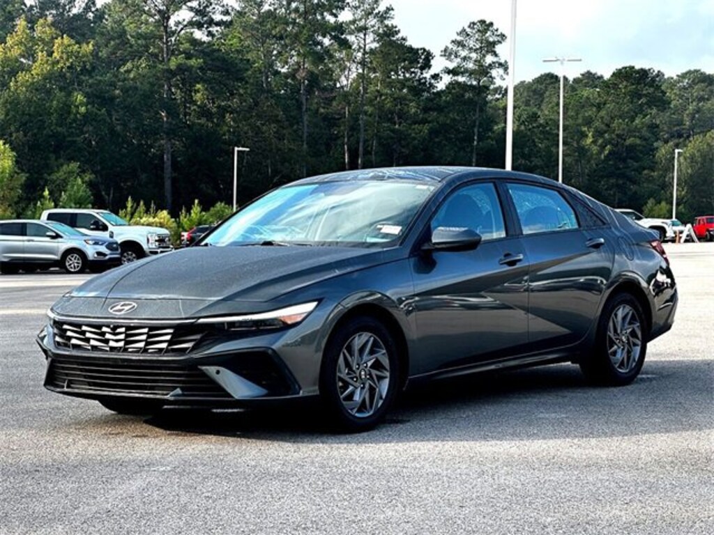 Used 2024 Hyundai Elantra SEL Sedan